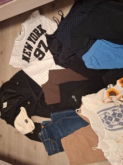 Balík oblečenia - 2