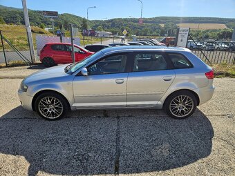 Audi A3 Sportback 2.0 FSI Attraction tiptronic - 2