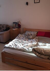 Borovicová posteľ a matrac - 2