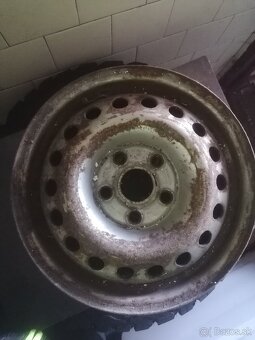 Pneu 195/70 R15 C + originál záťažové disky vw T4 - 2