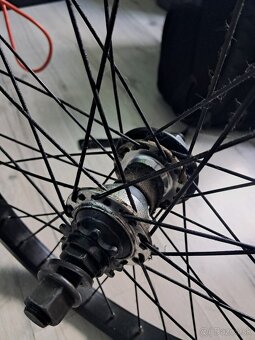 kolesa bmx 20' - 2