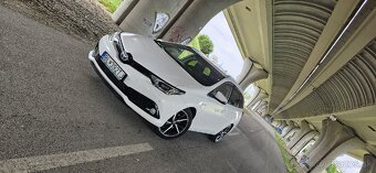 Toyota auris 2018 hybrid Combi - 2