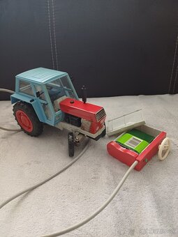Predám hracku zetor crystal 8011 - 2
