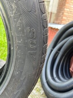 Predám pneumatiky 235/55R19 101H - 2