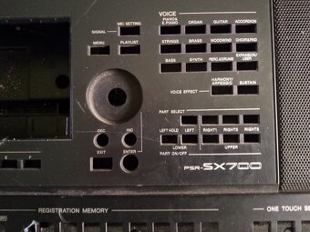 Yamaha PSR-SX700 - 2