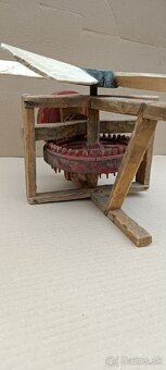 Historická, kineticka, drevená hračka ( dekorácia ) - 2