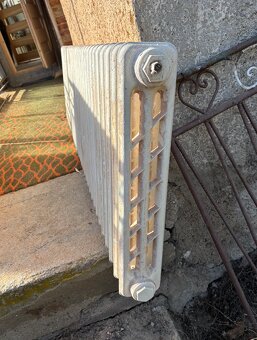 Predám liatinový radiátor - 2