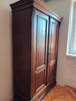 Starožitná skriňa - 2