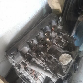 Motor Mercedes Benz m103 - 2