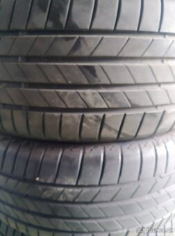 235/55/17 bridgestone dot 23 = 6,5mm - 2