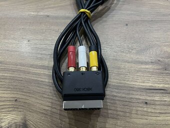 Originál scart kábel na Xbox 360 - 2