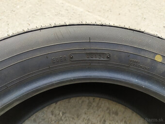 Predám letné pneu Dunlop Ensave 215/60 R17 96H - 2