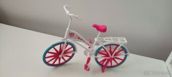Barbie s bicyklom, auto pre Barbie - 2