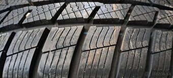 Predám 4ks ako nové zimné pneumatiky 185/60r15-84T Barum - 2