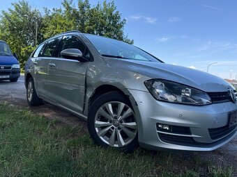 Predám ľahko poškodený VW Golf variant 1,6 TDi DSG RV 2016. - 2