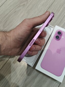 Apple iPhone 16 256GB - 2