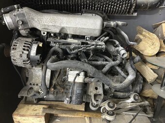 Motor 1.8T 132kw AUQ - 2