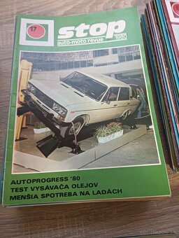 Stop auto-moto revue - 2