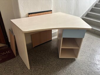 Darujem rohový stôl - 2