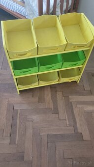 Policka na hracky - 2