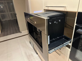 Vstavaný kávovar Whirlpool ACE 100 IX - 2