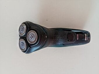 ELEKTRICKY HOLIACI STROJČEK PHILIPS - 2