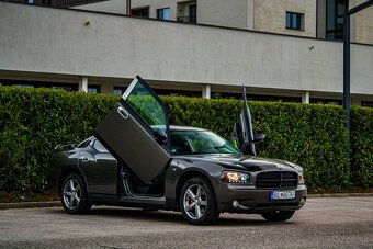 Dodge Charger 2.7 V6 A/T Lambo doors, Športový výfuk - 2