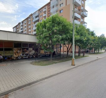 2 izb. zariadený byt so zasklenou lodžiou a garážou - 2