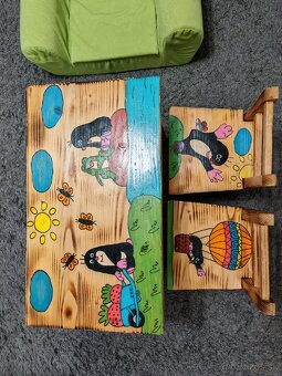 Stol a stolicky pre male deti + detske penove kreslo - 2