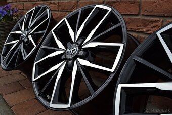 5x114,3 R17 Hlinikove disky Original Toyota Corolla - 2