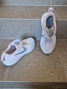 Nike tenisky dievcenske v. 31,5 - 2