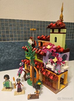 LEGO Disney Encanto - 2