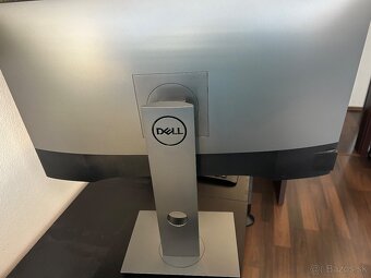 Dell U2720Q - 2
