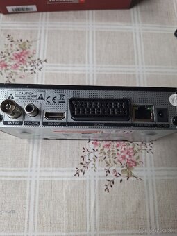 Predam tuner DVB T2 DVB C OPTICUM NYTRO BOX H1 - 2