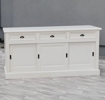 Komoda biela – vidiecka. - 2