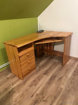 Rohovy pisaci stol - 2