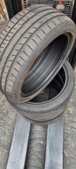 Continetal 225/40/R18 - 2