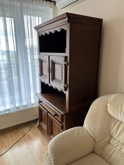 skriňa z masívu - 2