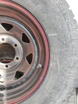 235/70 R16 - 2