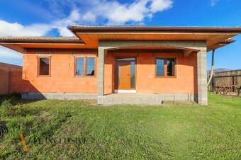 ALL INCLUSIVE | NA PREDAJ 4 IZBOVÝ ROZOSTAVANÝ RODINNÝ DOM, - 2