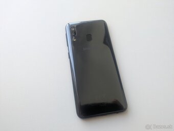 Samsung Galaxy A20e - 2