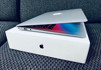 Macbook Air 13” i5 1,8GHz, 8GB RAM, 128GB SSD - 2