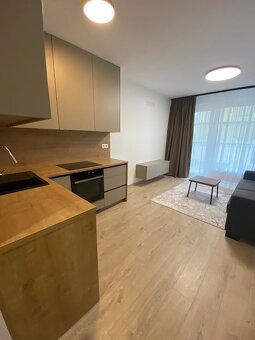 Príjemný byt 32 m² s vonkajším parkovacím miestom - 2