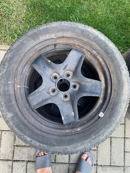 Predám zimné kolesá 205/55 R16 na Ford Focus (2007) - 2