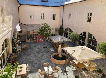 2- izbový byt v barokovom paláci v centre Banskej Štiavnice - 2