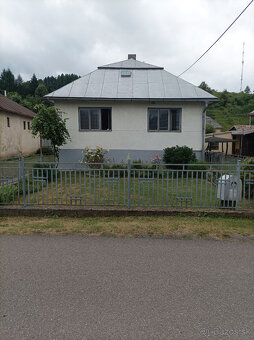 Rodinný dom – Stakčín, centrum, 820 m² pozemok, garáž - 2