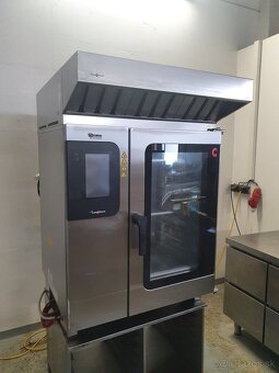 Konvektomat Convotherm 10GN s digestoří - 2
