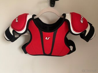 Hokejový chránič ramien CCM - 2