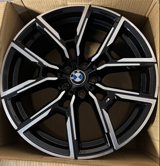 Predam original disky BMW i4 G26 5x112 R19 - 2