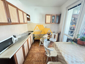 Predám 2 izbový byt s balkónom na sídlisku Juh v Nových Zámk - 2